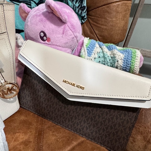 Michael Kors Maisie Large Pebbled Leather 3-In-1 Tote Bag - Picture 3 of 7